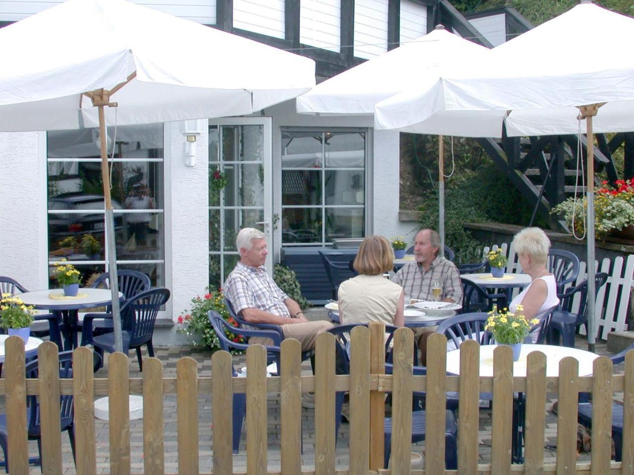 Hotel-Restaurant Zum Dorfkrug Winterberg Exterior photo
